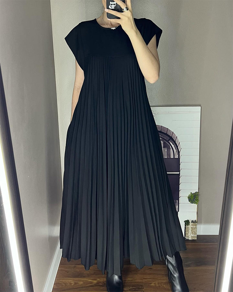 SVEA | Zeitloses & Bequemes Plissiertes Kleid