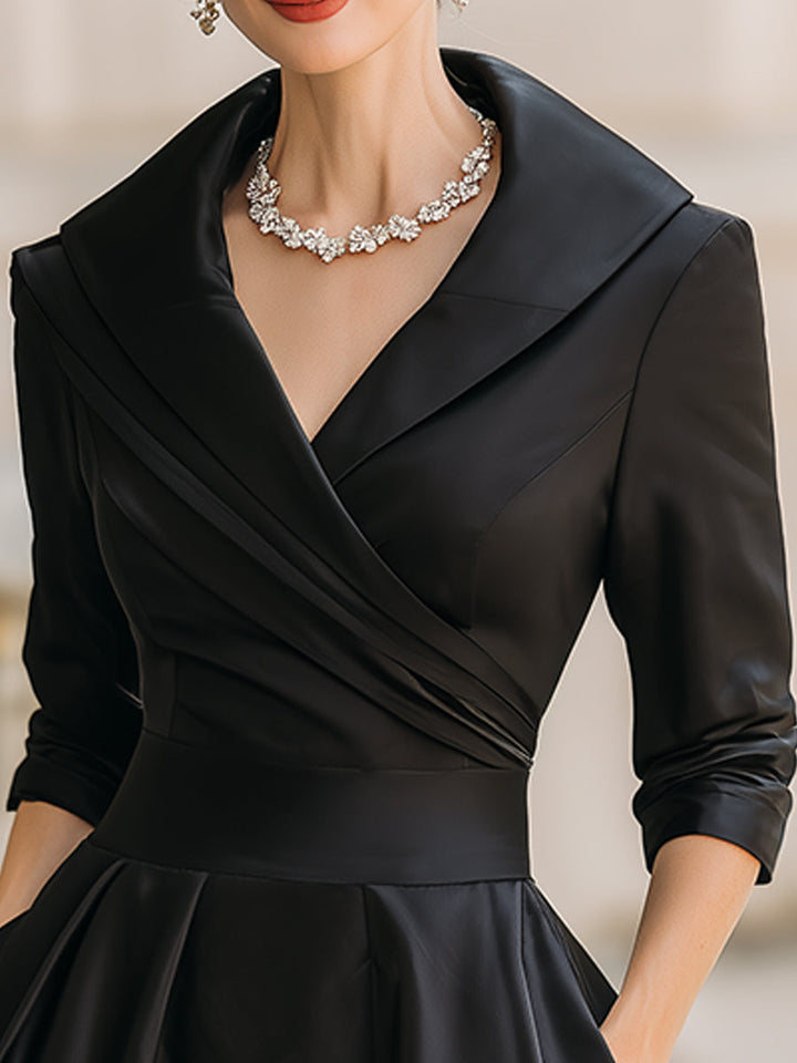 SVEA | Elegantes Midikleid mit Dezentem Glanz