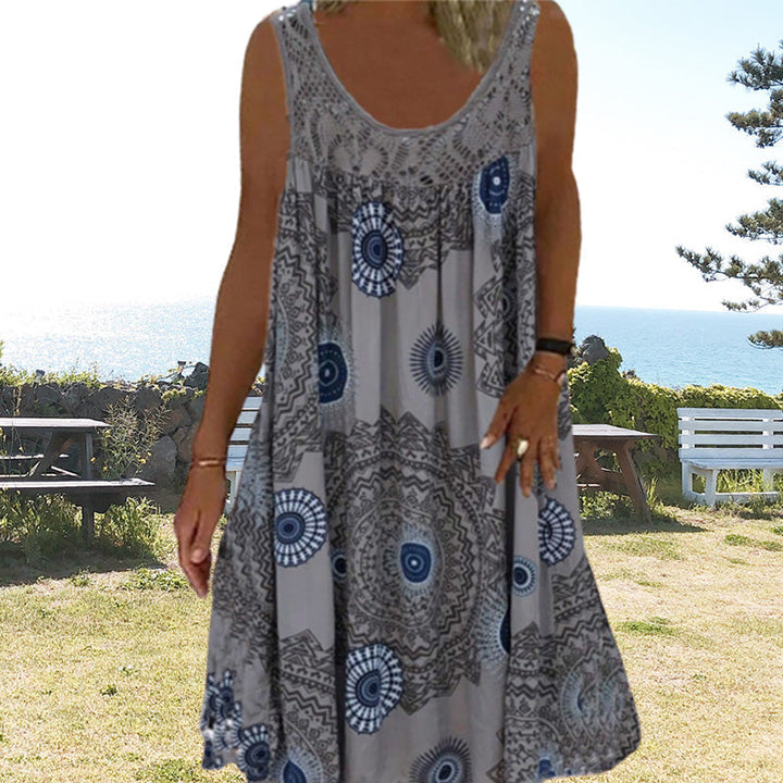 SVEA | Sommerliches Ärmelloses Kleid mit Print und Spitzendetails für Damen