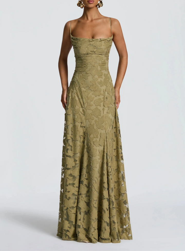 SVEA | Fließende Eleganz im zeitlosen Maxi-Stil