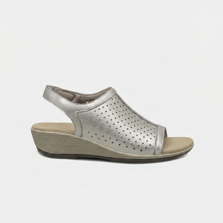 Hazel – Subtle Sophistication in Soft Grey
