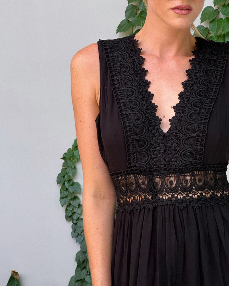 SVEA | Ärmelloses Boho-Midikleid mit Spitzendetails