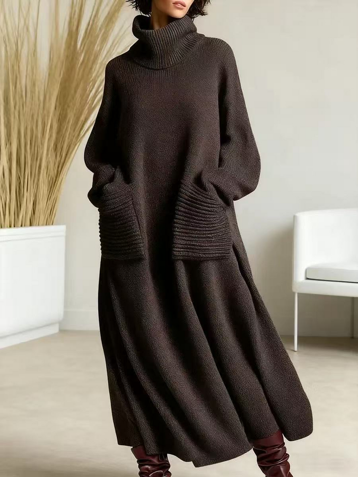 SVEA | Damen Oversize Strickkleid Rollkragen