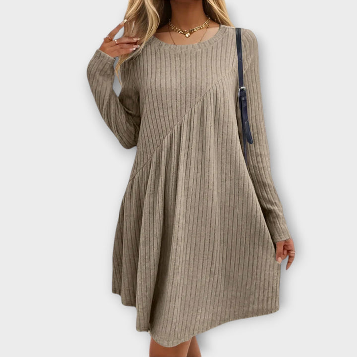 SVEA | Weiches und Bequemes Kleid