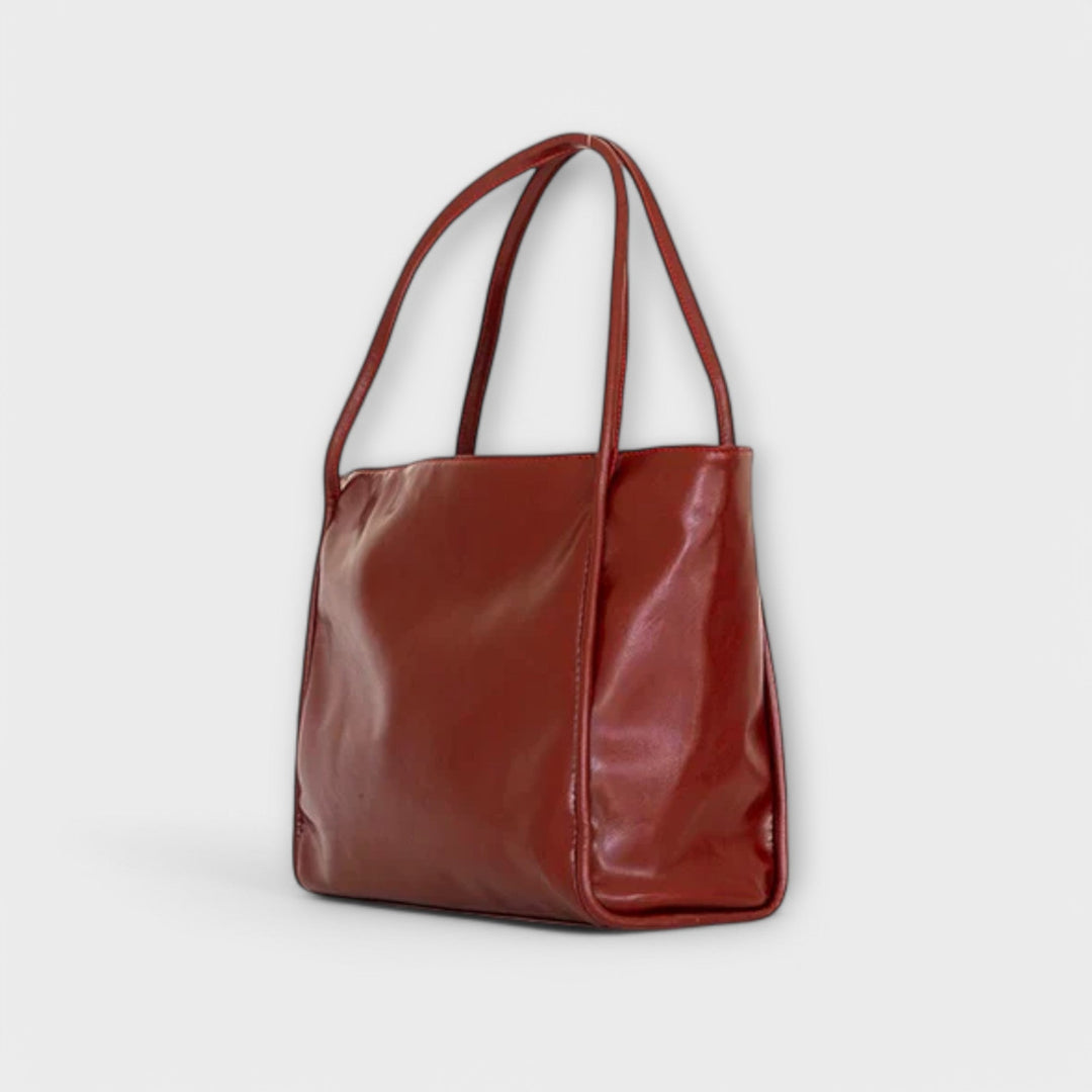 SVEA | Olivia Blair-Tasche
