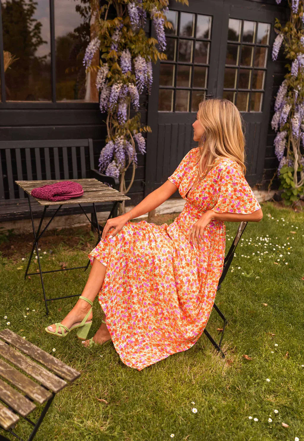 SVEA | Stilvolles & Bequemes Blumenkleid