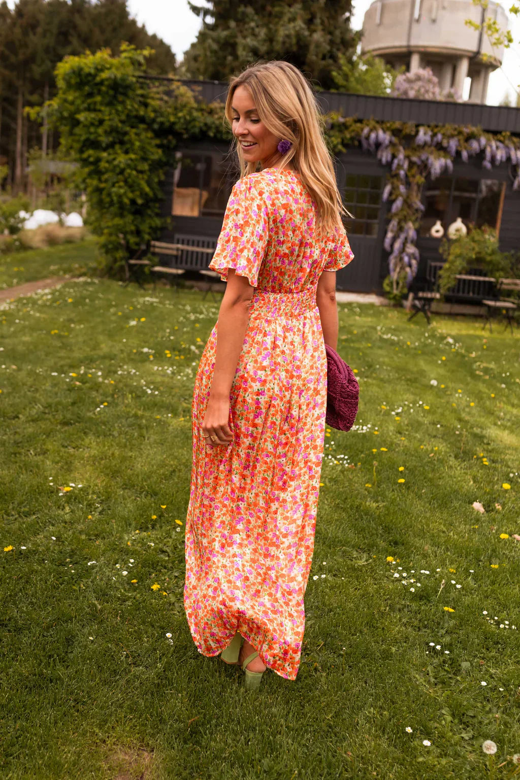 SVEA | Stilvolles & Bequemes Blumenkleid