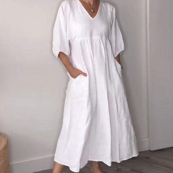 SVEA | Bequemes, schickes Kleid mit V-Ausschnitt
