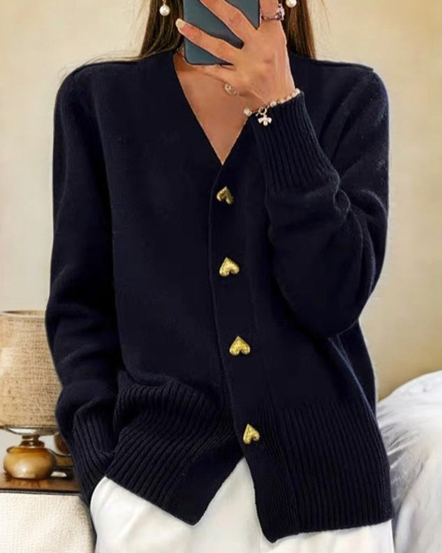SVEA | Adele Eleganter Herzknopf-Cardigan