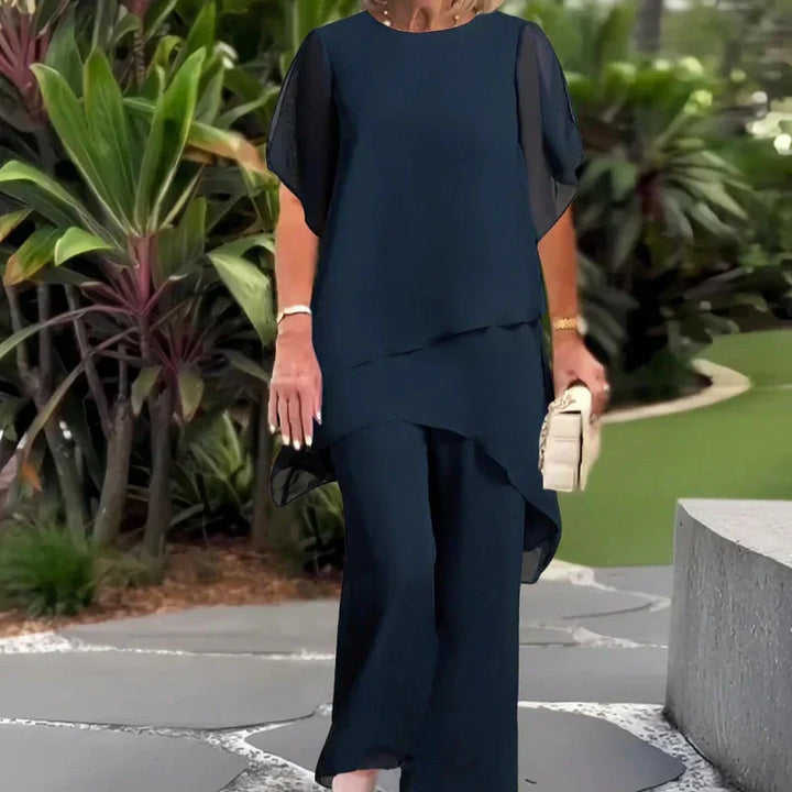SVEA | Schickes Oberteil und Hose Set