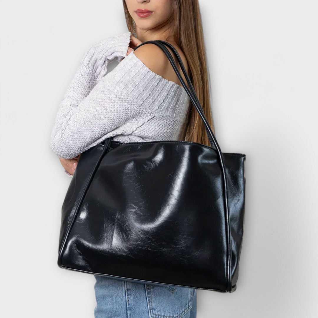 SVEA | Olivia Blair-Tasche
